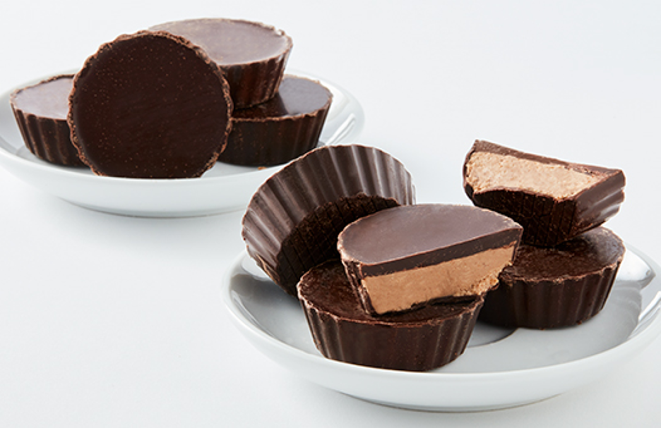 8 Peanut butter chocolate protein cups